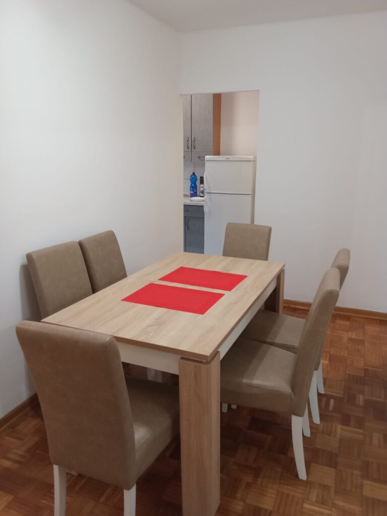 2a-dining-room-Celebonovica-Bezanija-Beograd-flat-sale-tenanted-Expo-2027-prodaja-sa-zakupcima-tenanted-invest-estate-property-bitcoin-Serbia-1