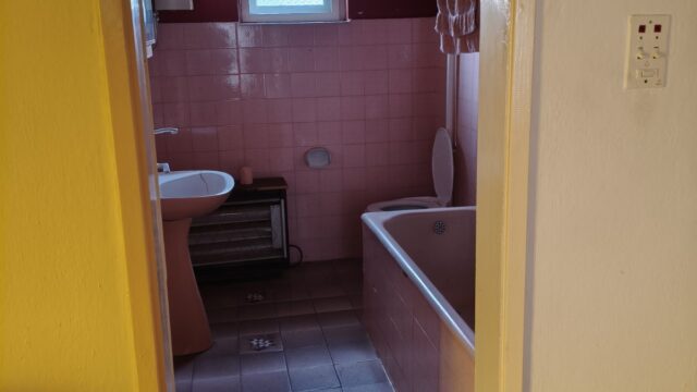 IMG-076bc4ccf8bdd0e60c0a1a7617f17e46-V